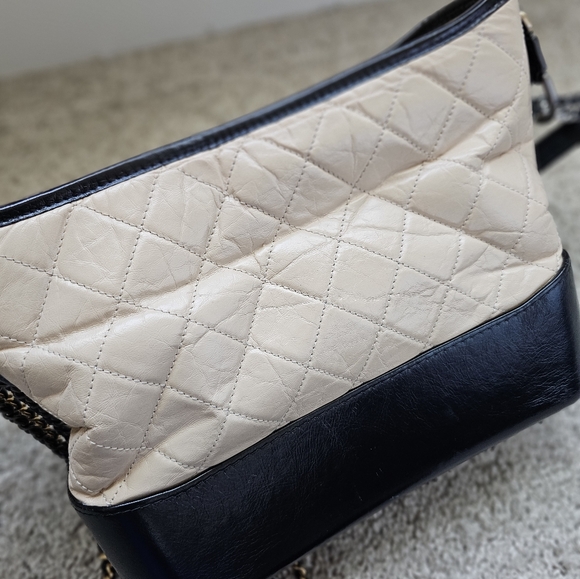 CHANEL Gabrielle Hobo (Discontinued) - Picture 9 of 15
